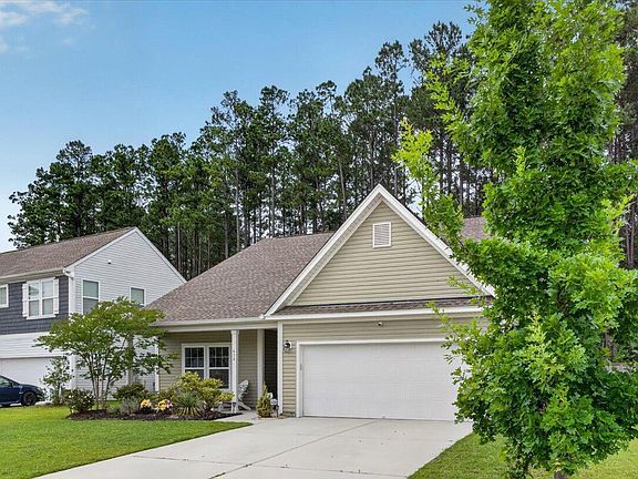 3rd image of 616 Snow Owl Dr