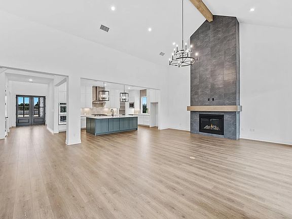 Grantley G family room