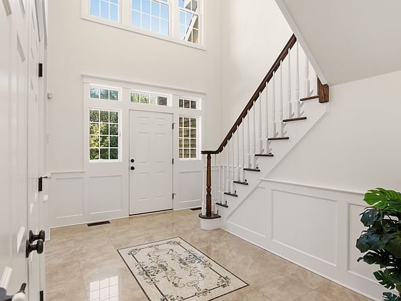 5th image of 69 Old Depot Rd