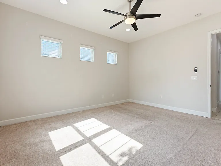 9025 Laureate Blvd — Photo 25