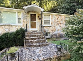 107 Cherokee Ave, Andrews, NC 28901