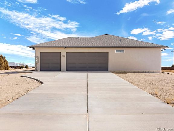 3rd image of 1132 S Mountainside Pl