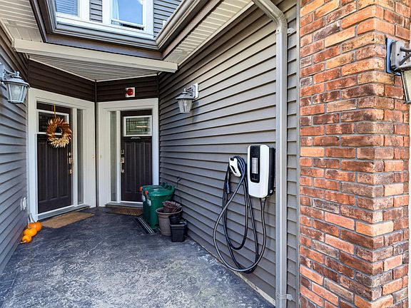 4th image of 45762 Safflower Cres #6
