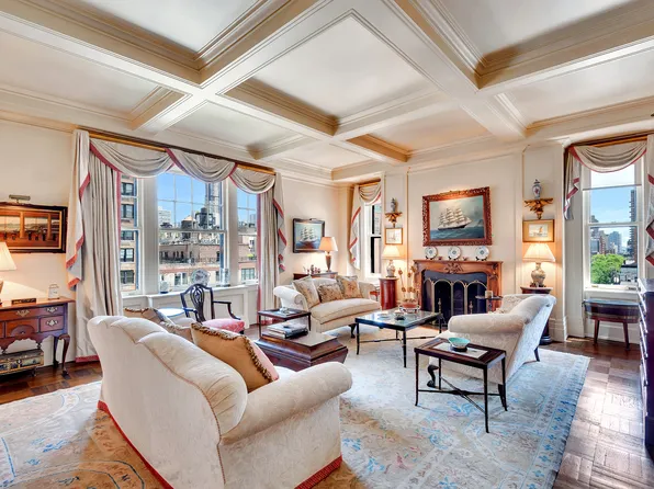 555 Park Avenue 9E image 1 of 10