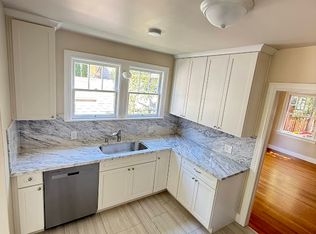1808 Sanchez Ave, Burlingame, CA 94010