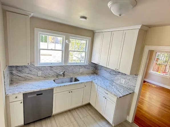 1808 Sanchez Ave, Burlingame, CA 94010