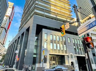 125 Peter St #1811, Toronto, ON M5V0M2