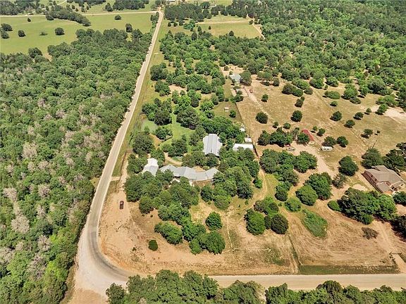 5th image of 208 Old Potato Rd