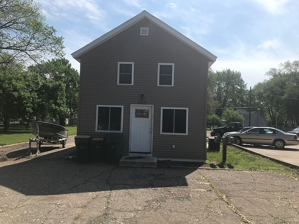 1st image of 229 S Meridian St APT 3
