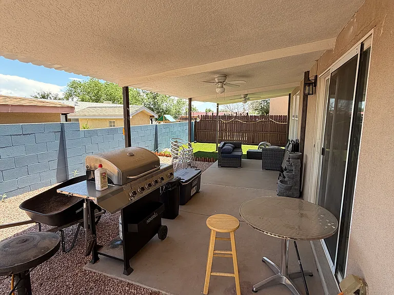 612 Avanti St SW — Photo 6