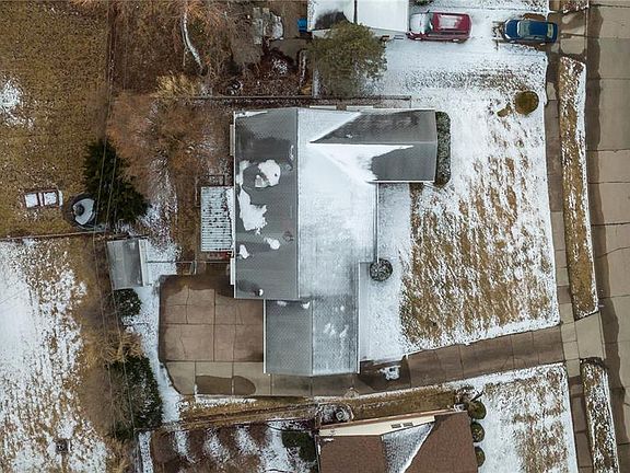 4th image of 2480 Cambridge Dr