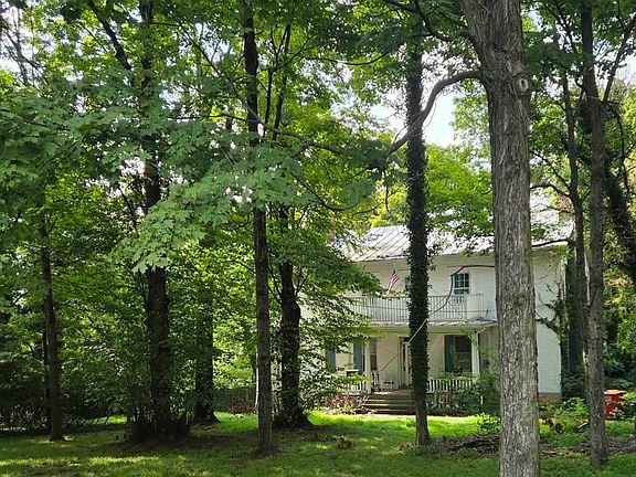 3rd image of 9 Carlisle Rd