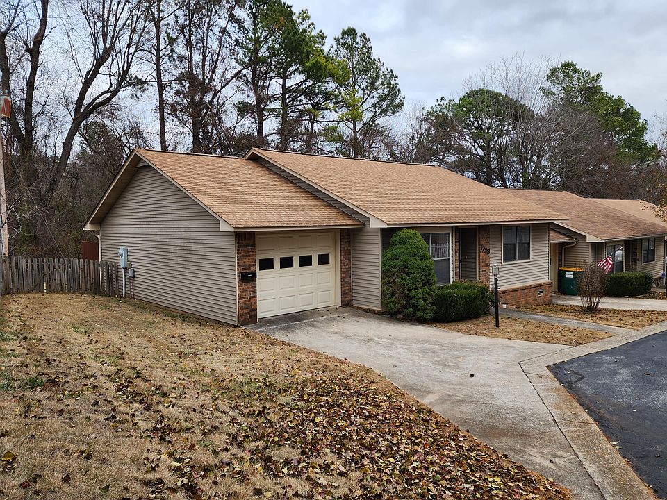 1st image of 1723 White Oak Dr
