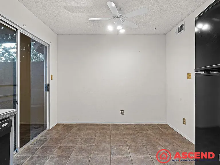 4600 Beechwood St #44 — Photo 4