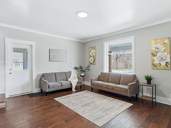 5th image of 333 N 1st St