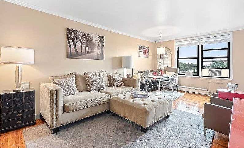 1st image of 1031 E 108th St APT 3C