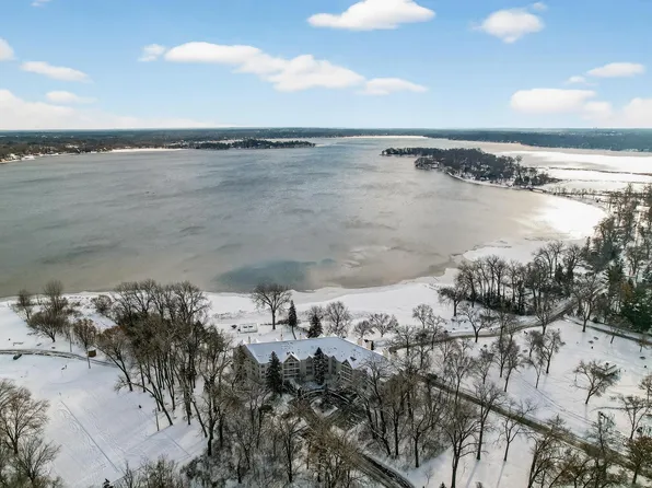 5009 Lake Ave APT 201, White Bear Lake, MN 55110
