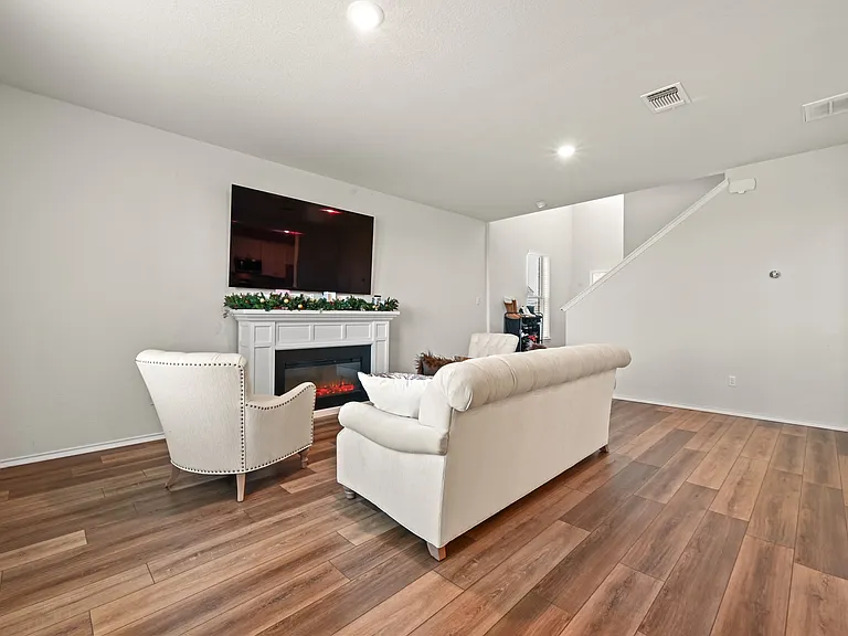 632 Pepperbark Loop — Photo 7
