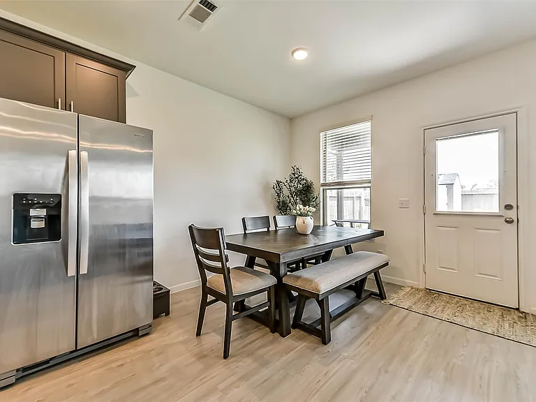 339 Friesian Ct — Photo 14