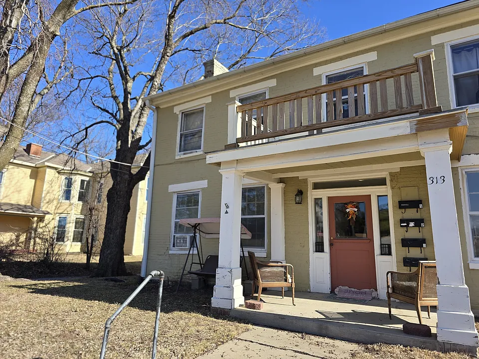 313 S Pleasant St #1
