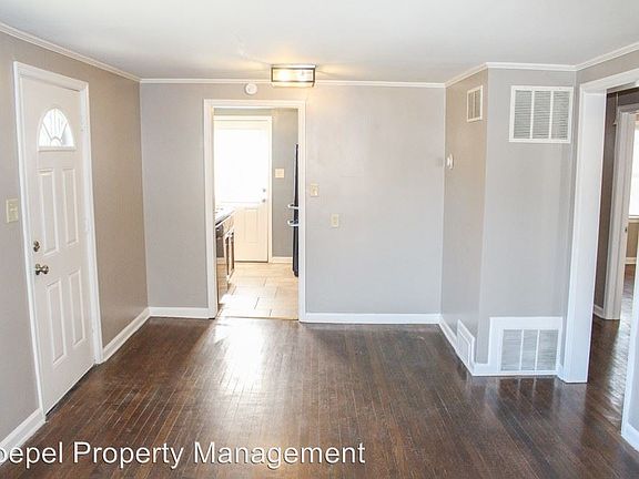 5th image of 8142 Belleview Ave