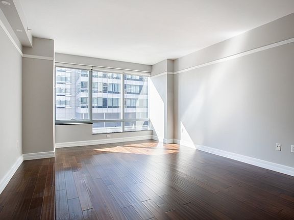 4th image of 1 Avery St APT 11C