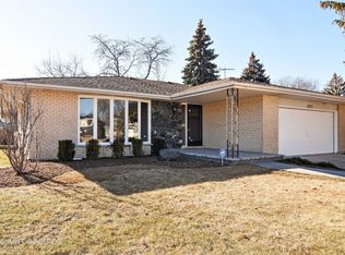 1803 E Seminole Ln, Mount Prospect, IL 60056