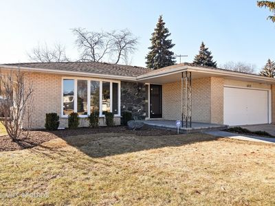 1803 E Seminole Ln, Mount Prospect, IL, 60056