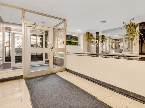 1075 Sheepshead Bay Road image 4 of 9