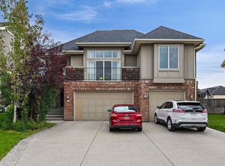 22 W Wendham Pl SW, Calgary, AB T3H0R6