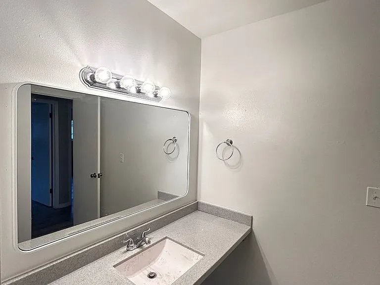 2334 W College Ave — Photo 4