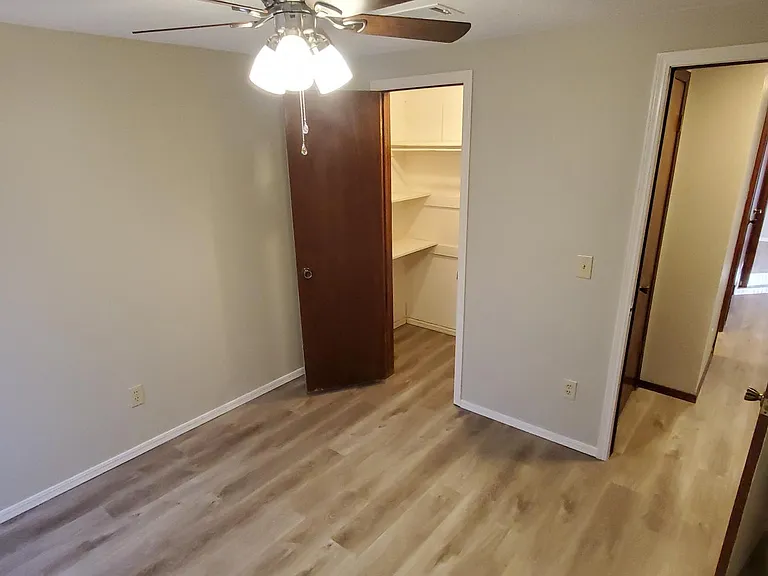 603 Nimrod Rd — Photo 9