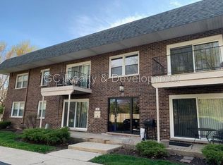20 Simpson St APT F, Geneva, IL 60134