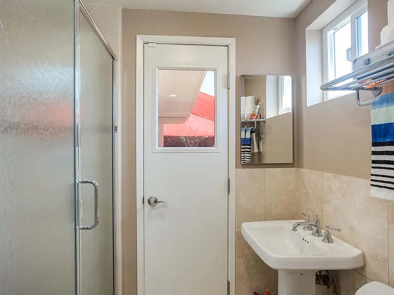 1176 Koch Ln — Photo 16