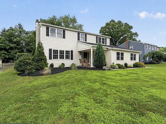 2nd image of 75 Hawthorne Ln