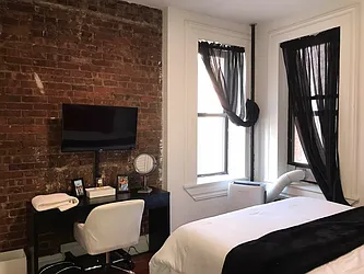 Rented by Bond New York