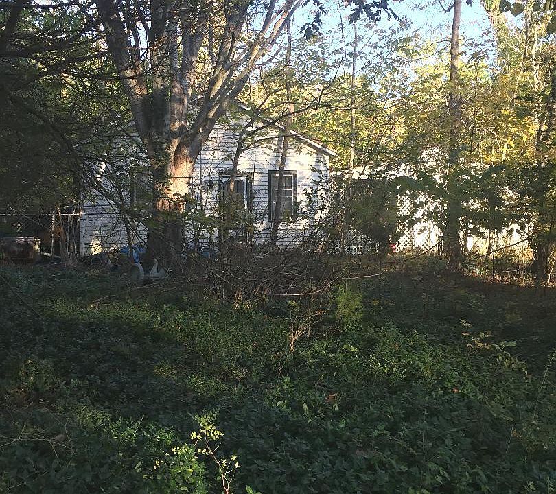 1st image of 10831 Cloverdale St