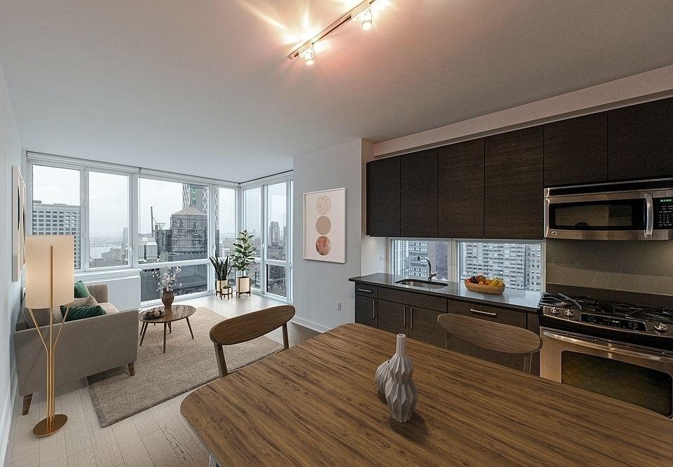 1st image of 309 5th Ave APT 24E