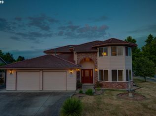 2616 Burlington Ct NE, Salem, OR 97305