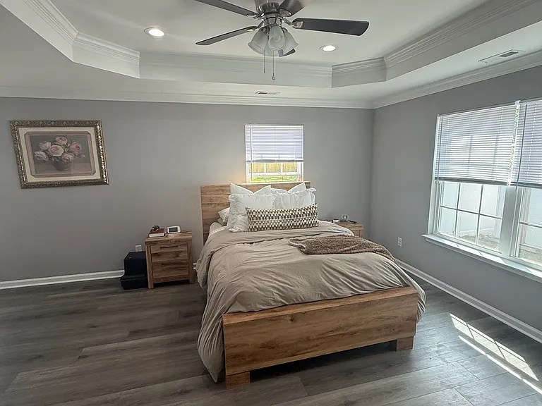 1515 Lindsay Ave — Photo 5
