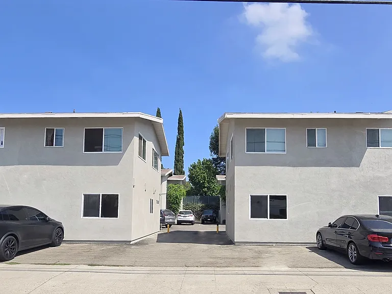 14707-14715 Magnolia Blvd #8 — Photo 3