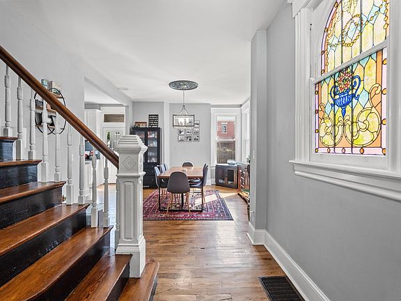 5th image of 253 Foote Ave