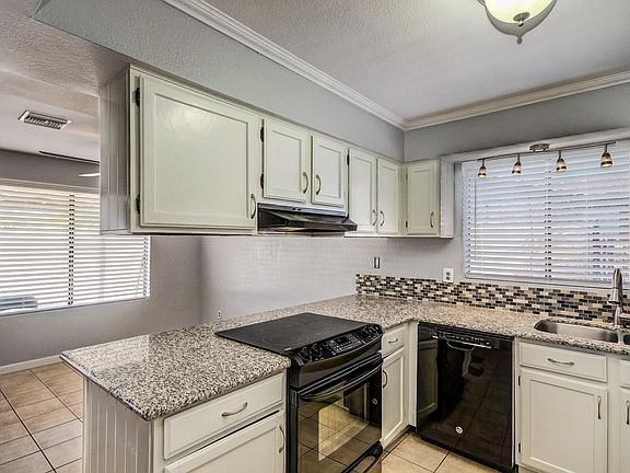 5th image of 6711 N Morning Glory Dr