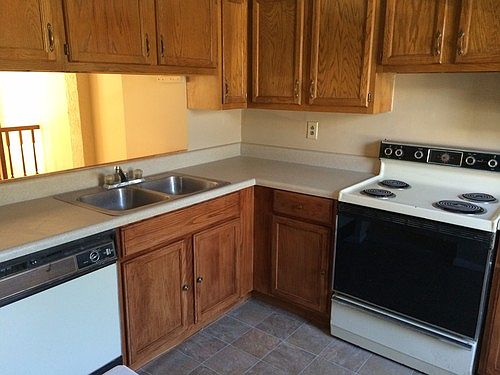 3rd image of 7320 Pebblestone Dr APT A