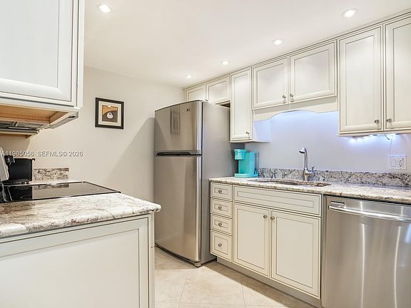 3rd image of 614 Executive Center Dr APT 102