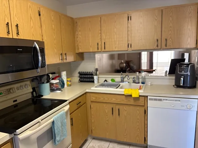 2928 Bradley Ct — Photo 6