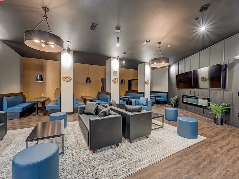Team Campus Living — Photo 13