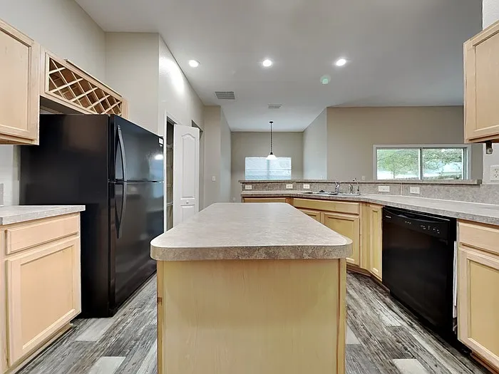 916 Bonaparte Landing Ct — Photo 5