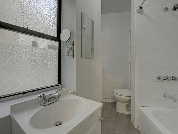 5th image of 409 W 48th St #4F