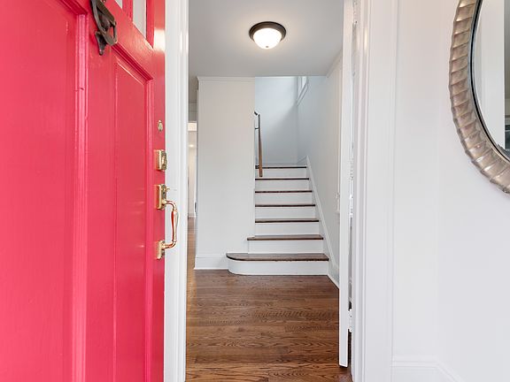 5th image of 19 Franklin Ave